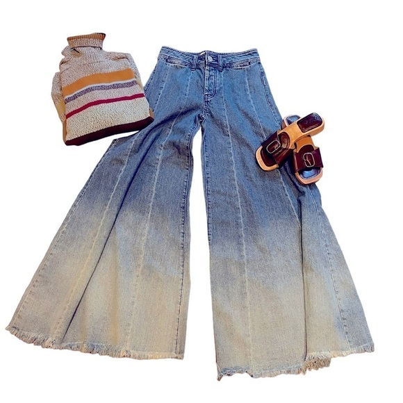 Free People Denim - Free People $175 Ombre Jeans Extra Wide Bell Sz 25